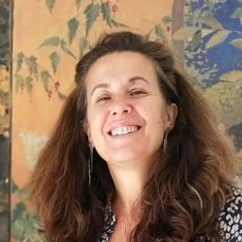 Portrait de Nathalie Gru hypnothérapeute à Ploermel